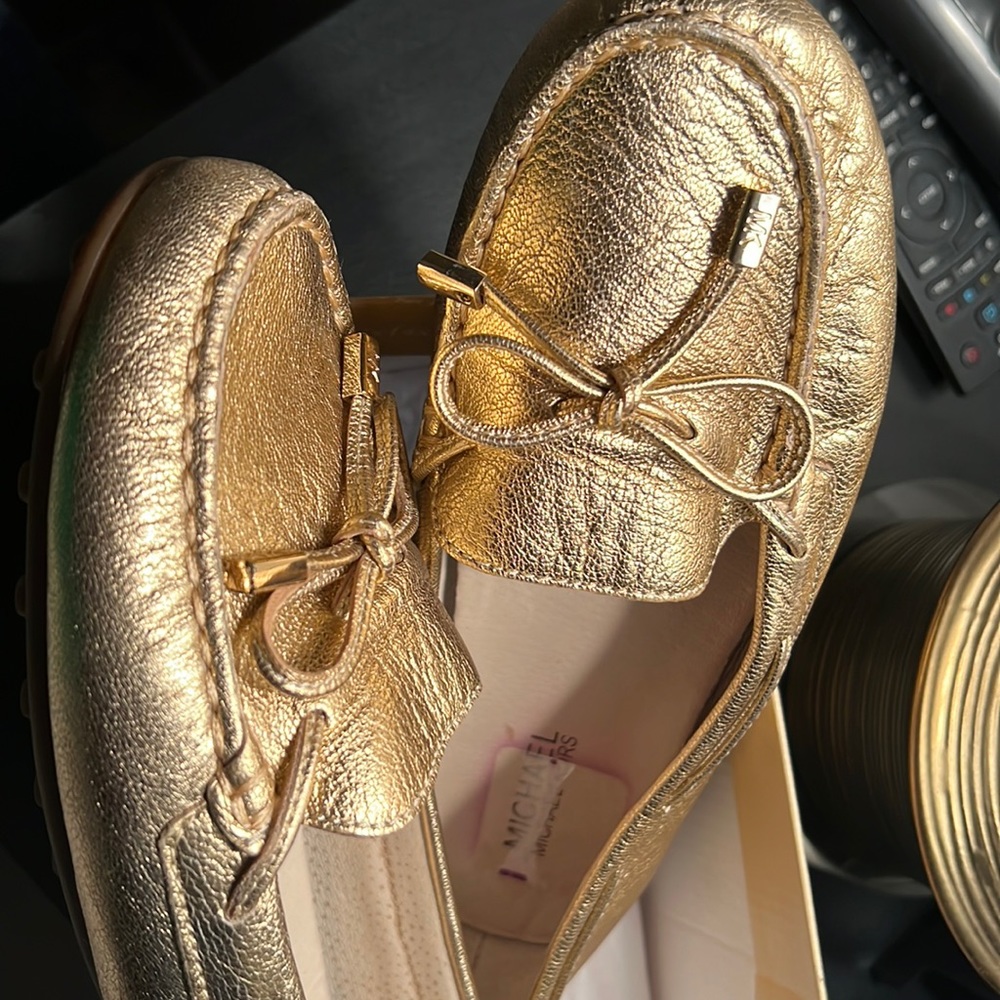 Ladies Gold flats